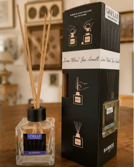 Artisanal wooden diffuser stand